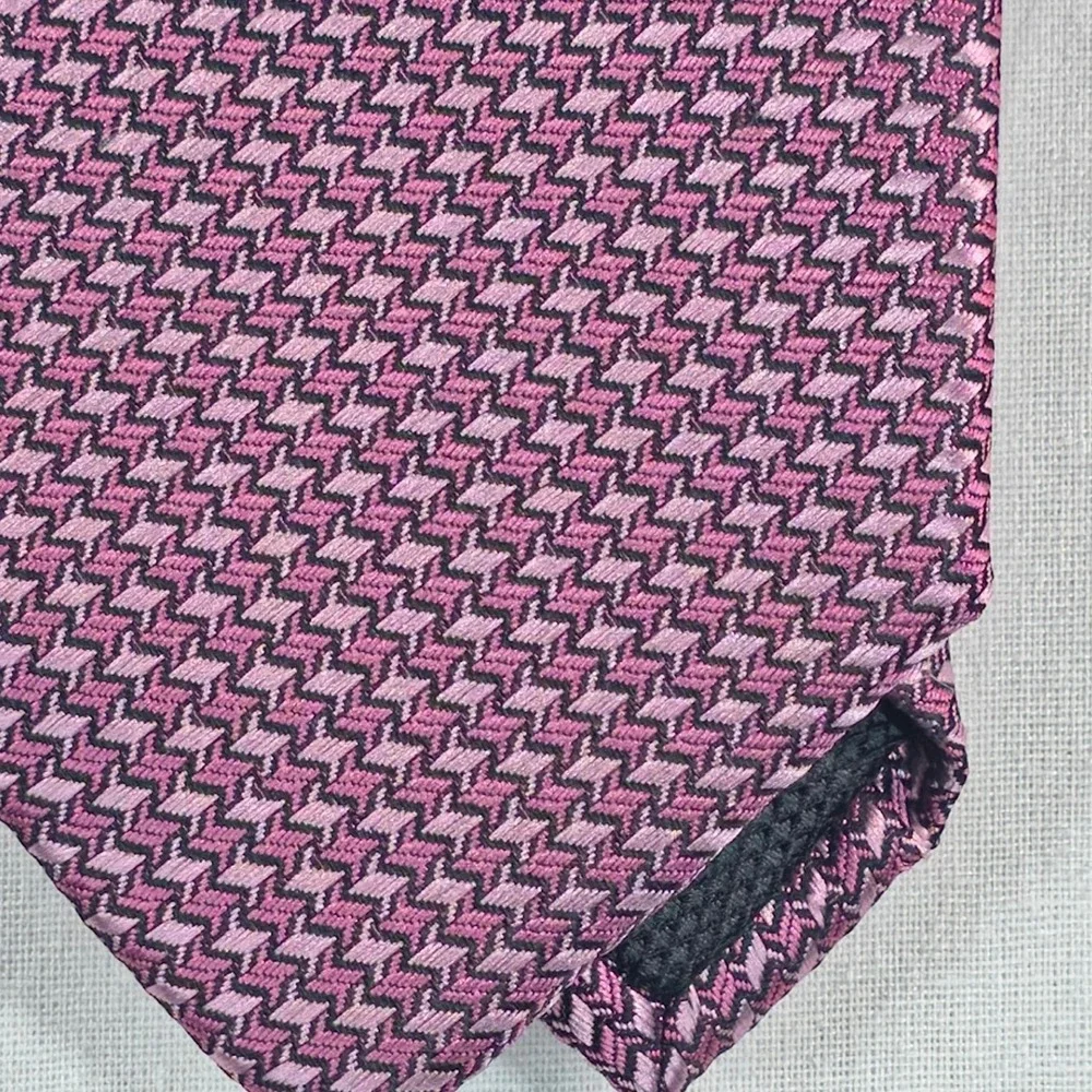 Alfani Mens Tie One Size Pink Textured Acton Mini Micro-Geometric Necktie NWT